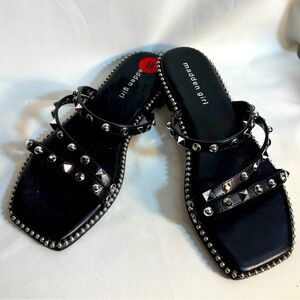Madden Girl SZ 8 Bondi Black Flap Studded Slides Square Toe Strappy Sandals NEW